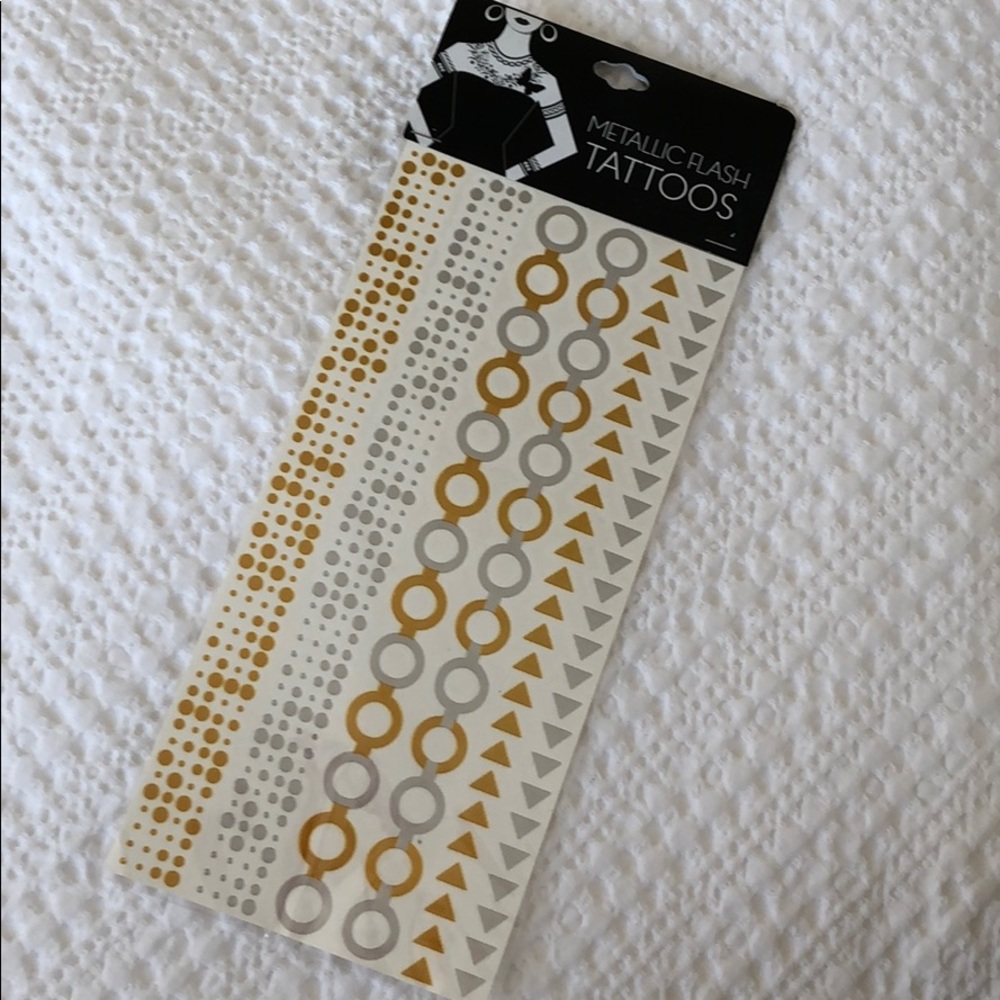 Metallic flash stick on tattoos